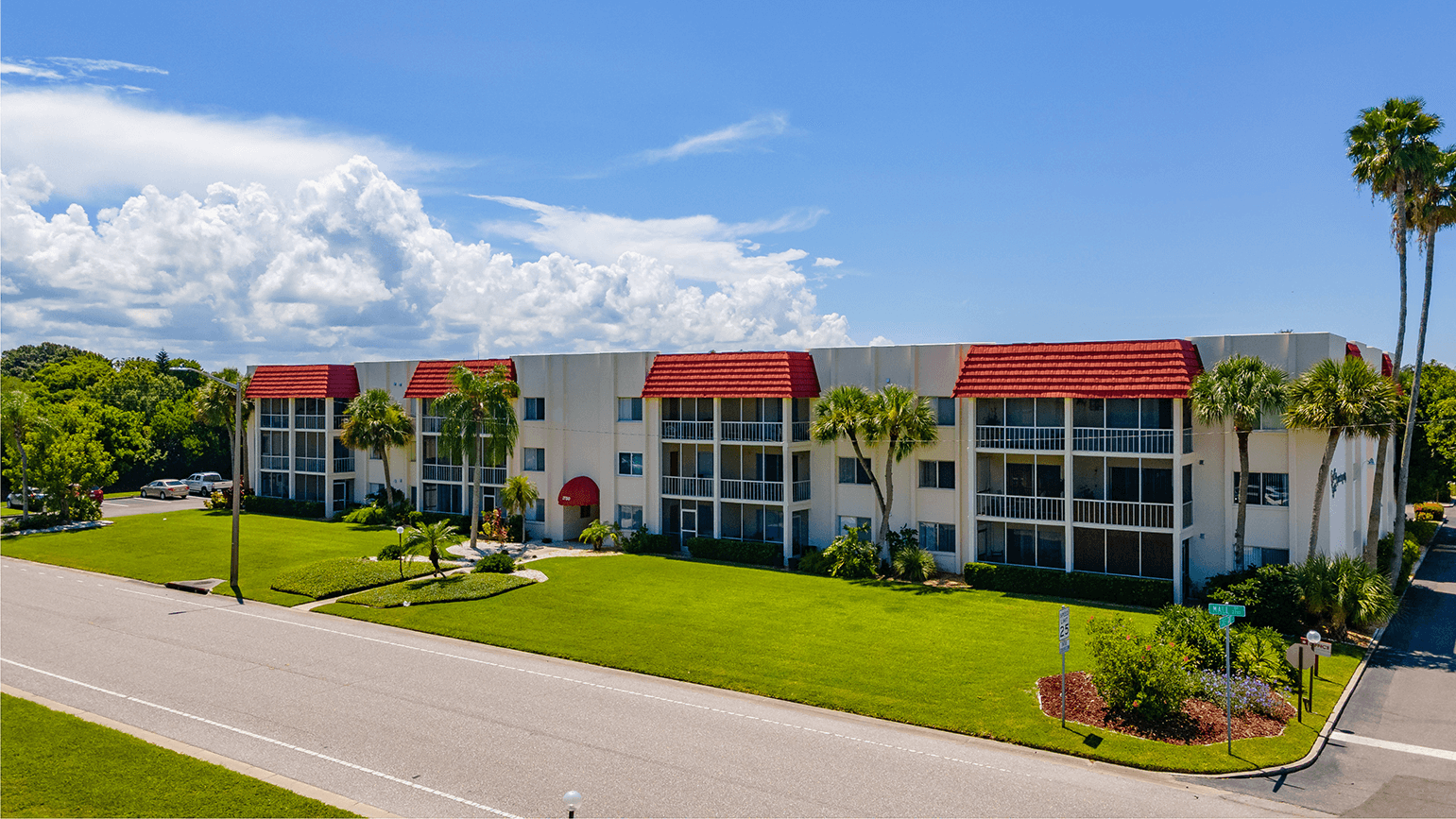 Schedule A Tour Spacious Apartments For Rent in Sarasota