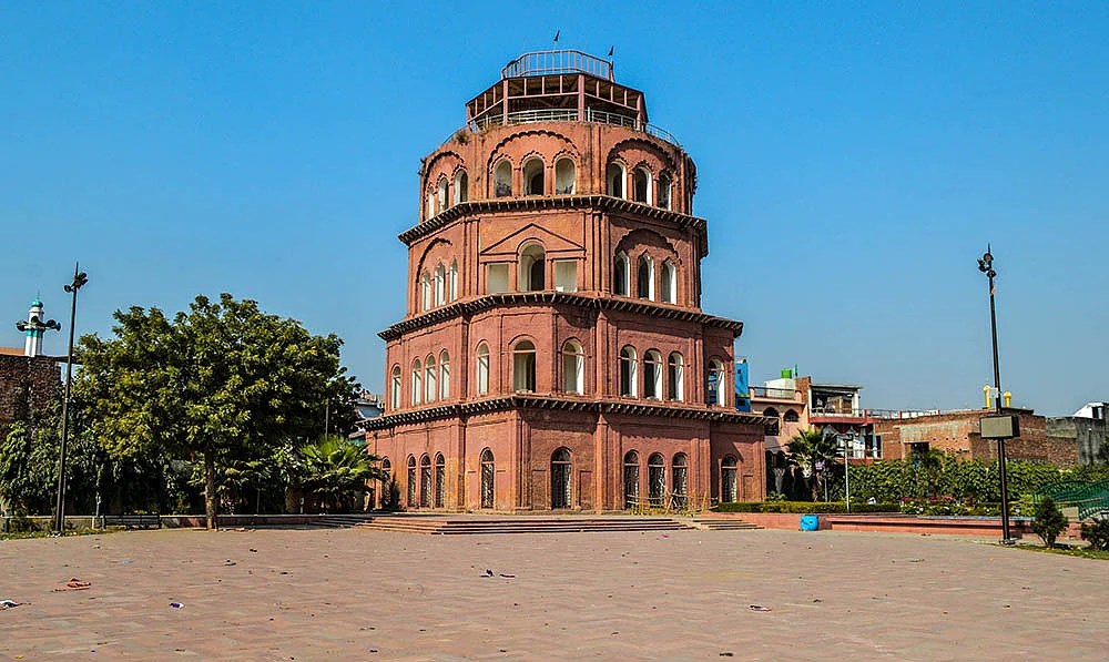 Satkhanda in Lucknow is a redbrick beauty, which should be on your 'to