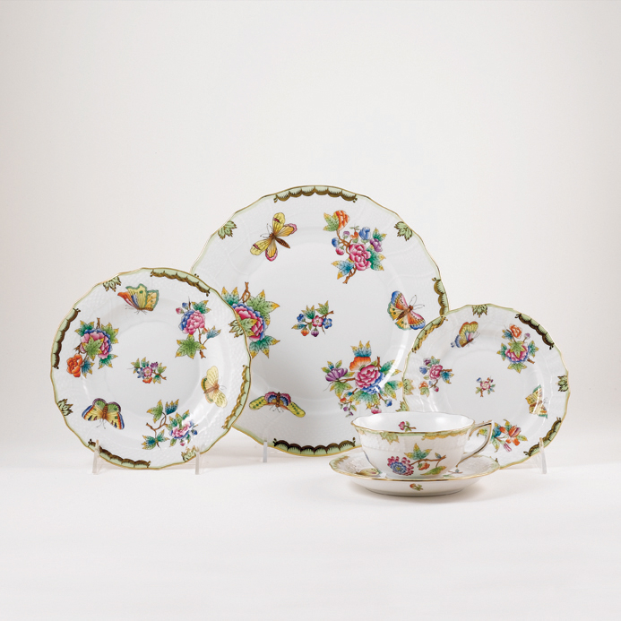 Herend Queen Victoria Dinnerware, White Gump's