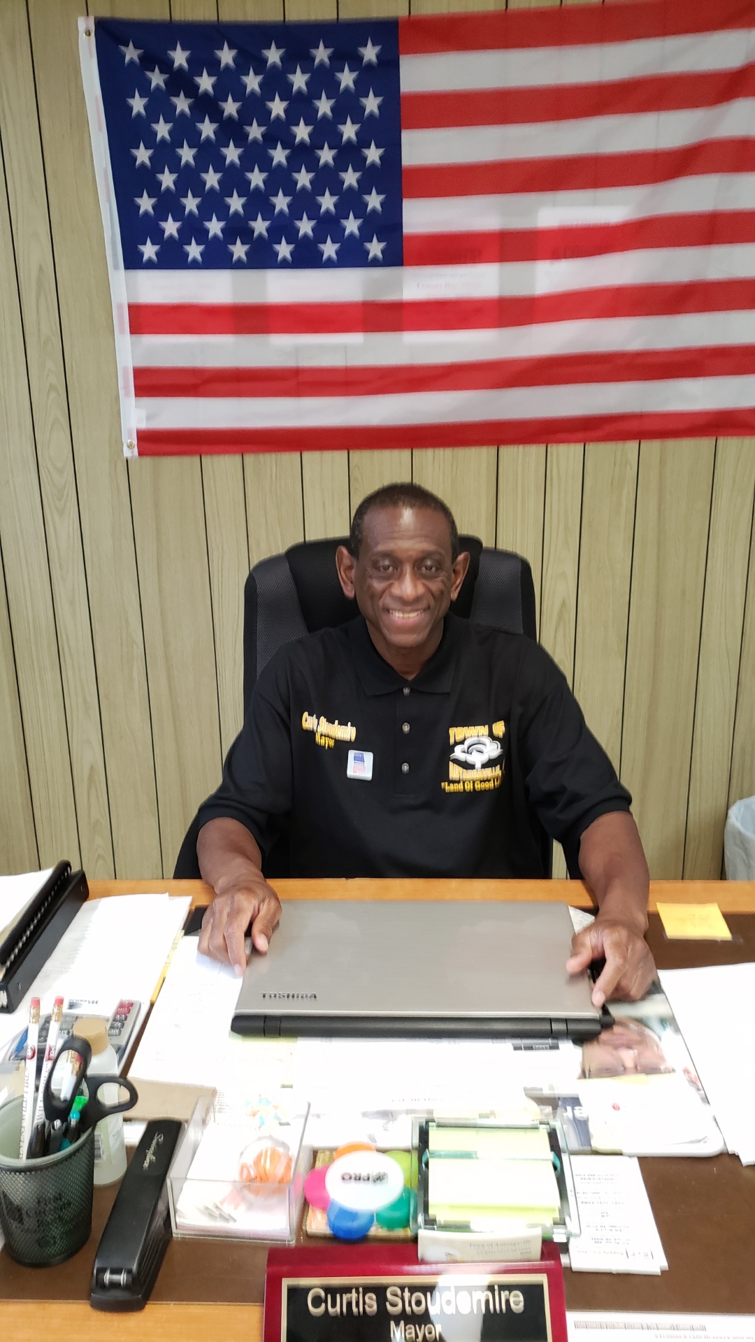 A God Chosen Vessel to Lead His People Mr. Curtis Stoudemire, Mayor of