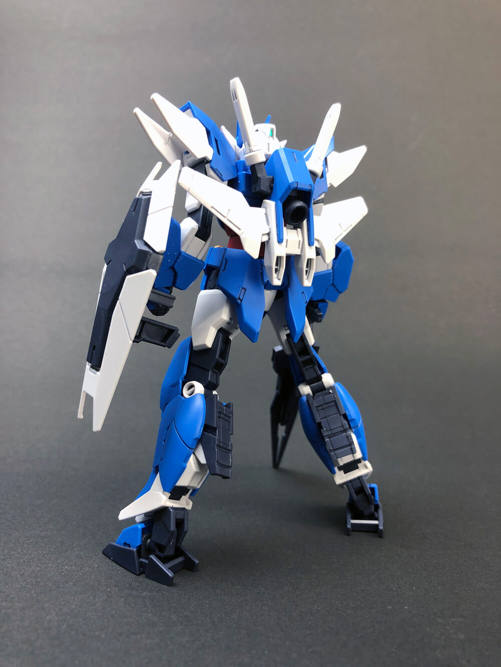 ガンプラレビュー Hgbd R 1 144 アースリィガンダム ガンダム ビルドダイバーズre Rise 主役機を簡単仕上げ ガンダム 第13スタジオ ガンプラレビュー Hgbd R 1 144 アースリィガンダム ガンダム ビルドダイバーズre Rise 主役機を簡単仕上げ ガンダム 第13スタジオ