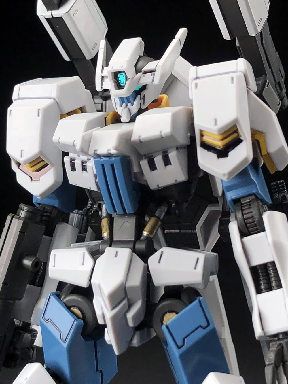 鉄血のオルフェンズ ＨＧ 1/144 ガンダムフラウロス(厄祭戦時) Amazon | HG 1/144 ガンダムフラウロス(厄祭戦時) プラモデル
