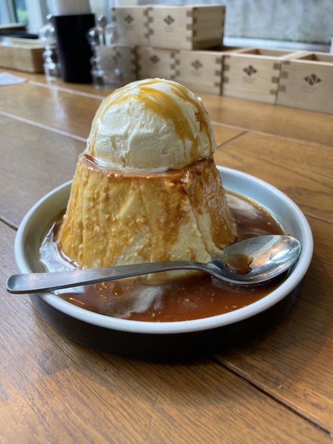 固めのプリン好きにはたまらない！東京「NIHONBASHI BREWERY.T.S」 主役のグルメ