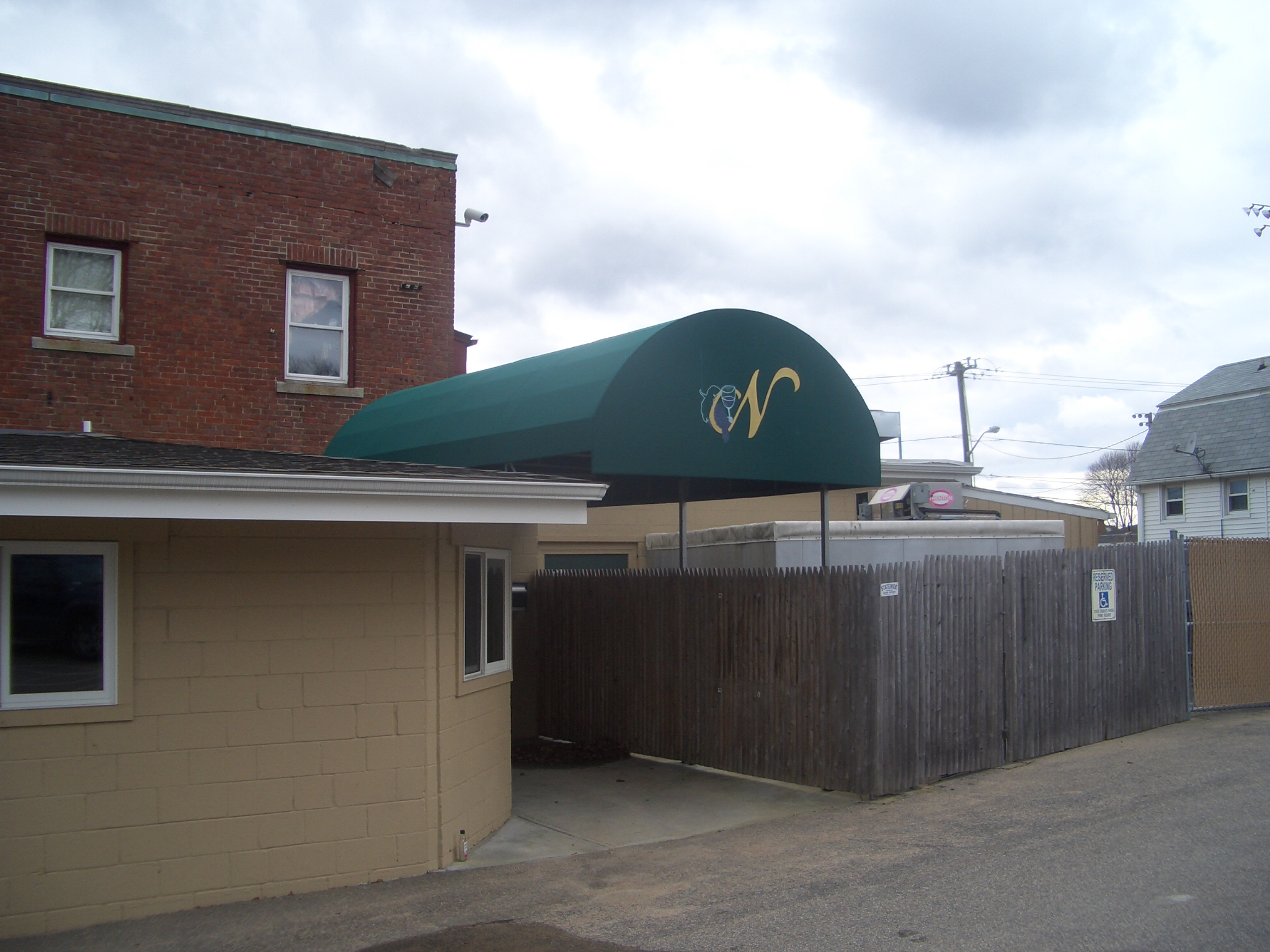 Awnings Graphics Unlimited CT/MA/RI SIGN DESIGNERS, FABRICATORS