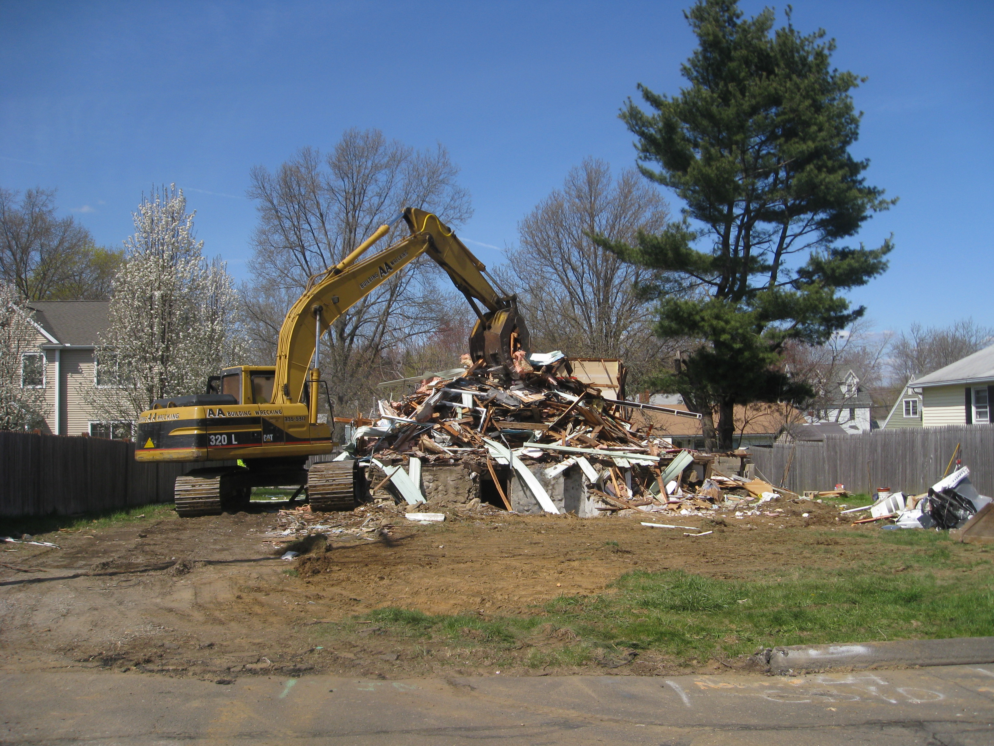 Gustave Whitehead house demolished