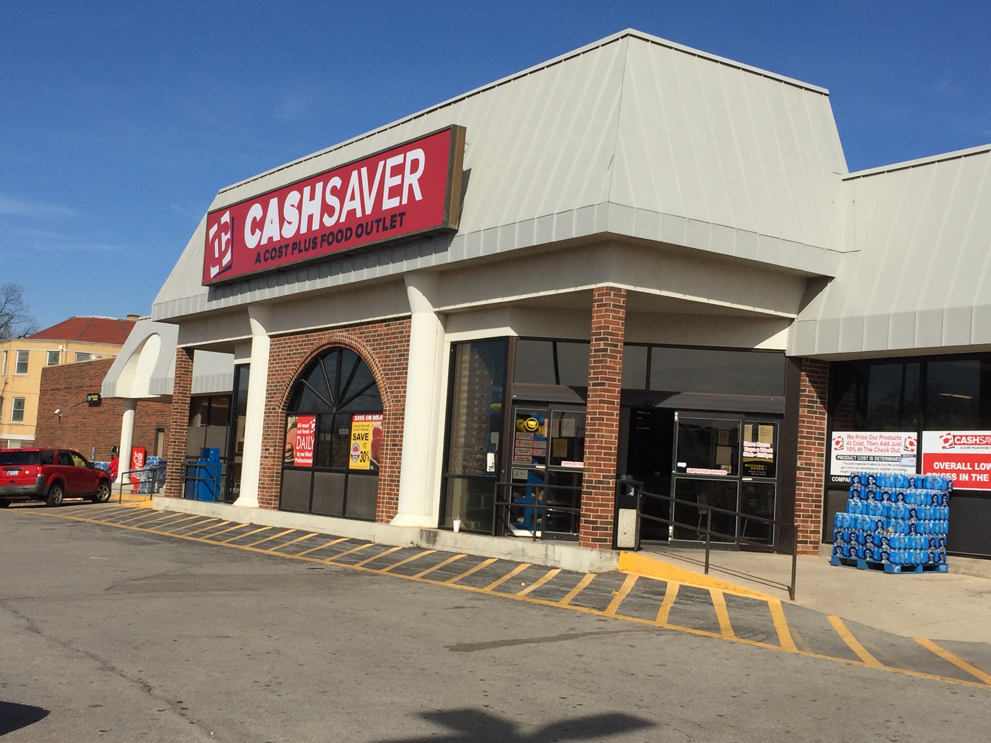 Local grocery store burglarized overnight; police now investigating