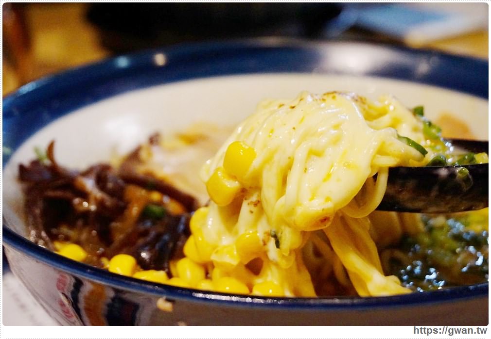 [台中拉麵●北區] 雷亭日式拉麵 -- 肉片蓋滿整個碗的大盛豚丼，每天限量10碗!!食尚玩家推薦~