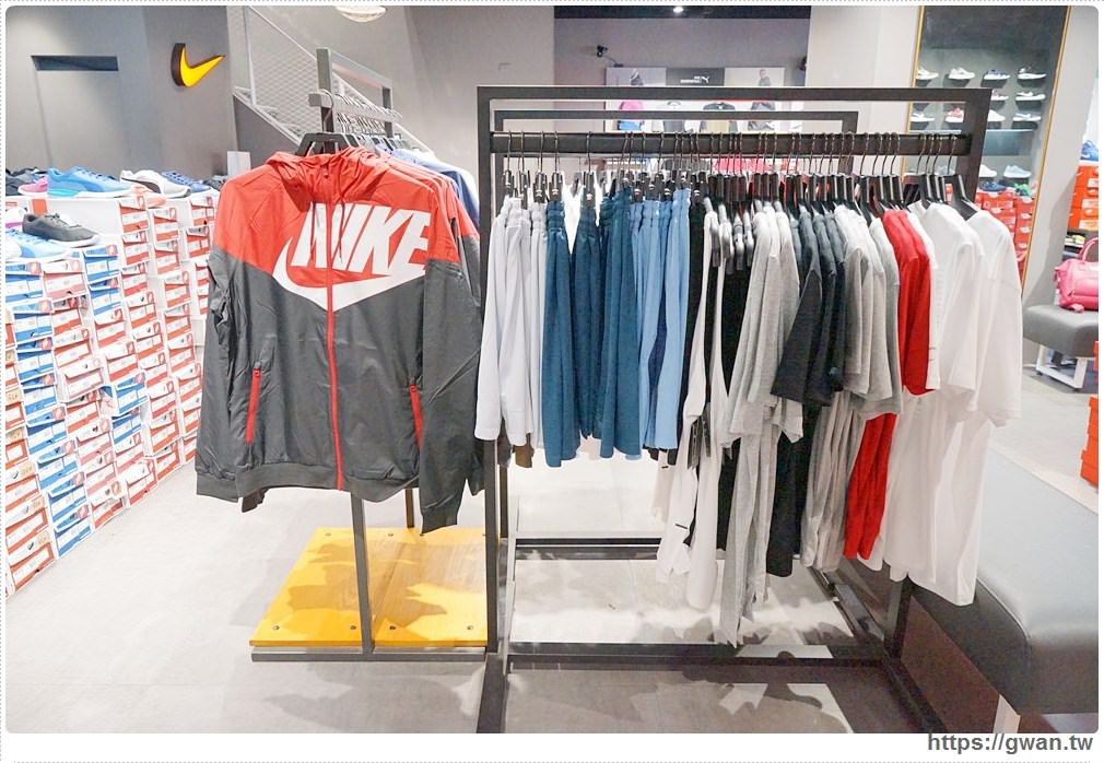 [台中特賣會] 微笑運動用品綠園道二店 -- 租約到期清倉大拍賣 | NIKE六折起、NB、PUMA五折起，10/27~11/25 只有一個月搶便宜趁現在