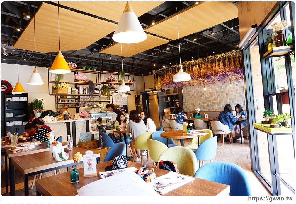 [樹林咖啡廳] Niko Niko Cafe | 超萌花栗鼠下午茶限量供應，北大特區乾燥花咖啡廳