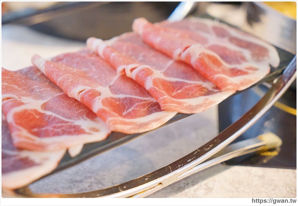 [台中火鍋●中科米平方] 宇良食健康鍋物 | 質感火鍋店夏日菜單新上市，消費滿額贈琺瑯鍋和肉盤