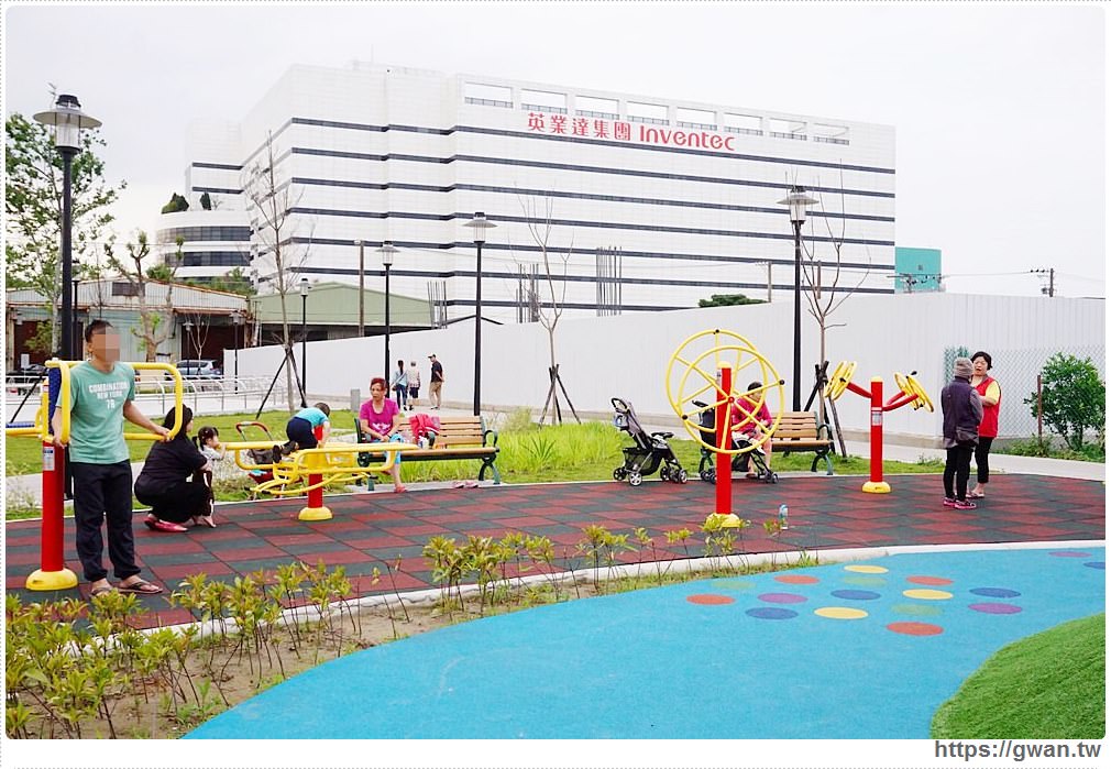 [新北特色公園] 鶯歌鳳福公園 | 海洋主題、攀岩、彈跳床，適合親子放風的好地方