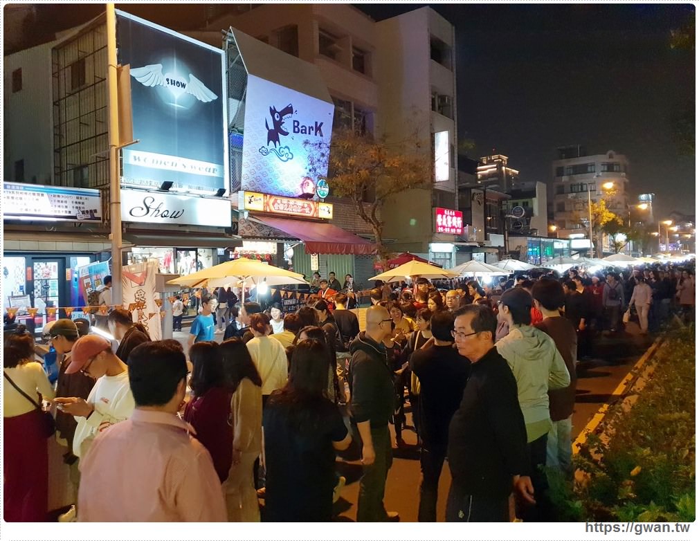 海安路街道美術館12/22~23 聖誕市集，第一天人潮就擠爆！！