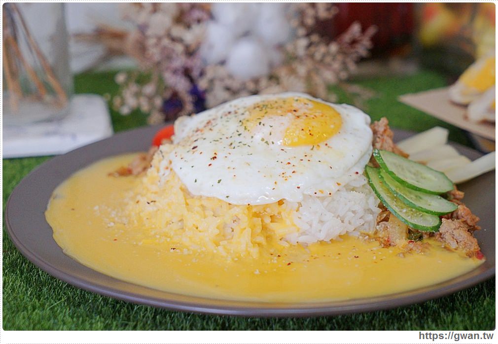 T&F手作吐司 | 滿滿海鮮看不到底下麵條，澎湃份量一碗居然只要百元，每日限量30份！！