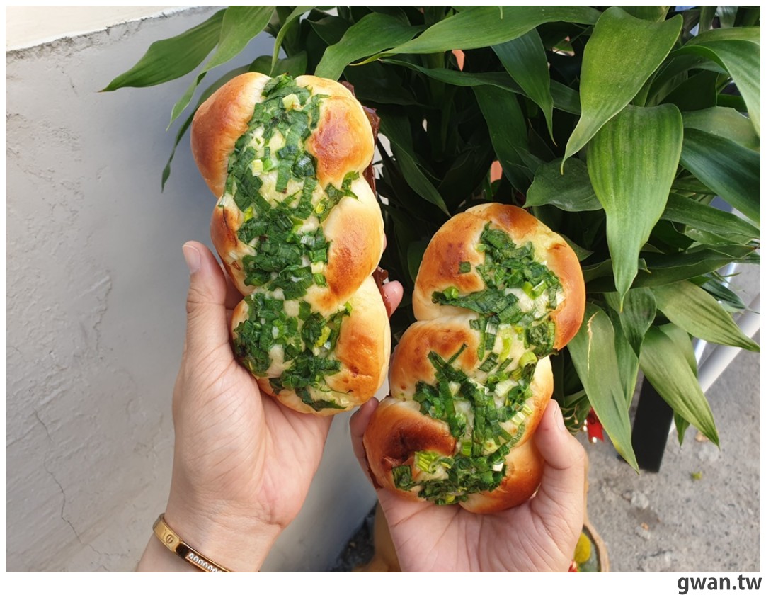 超難買的台中藏阿胖麵包，開店2小時完售，下班來根本買不到！