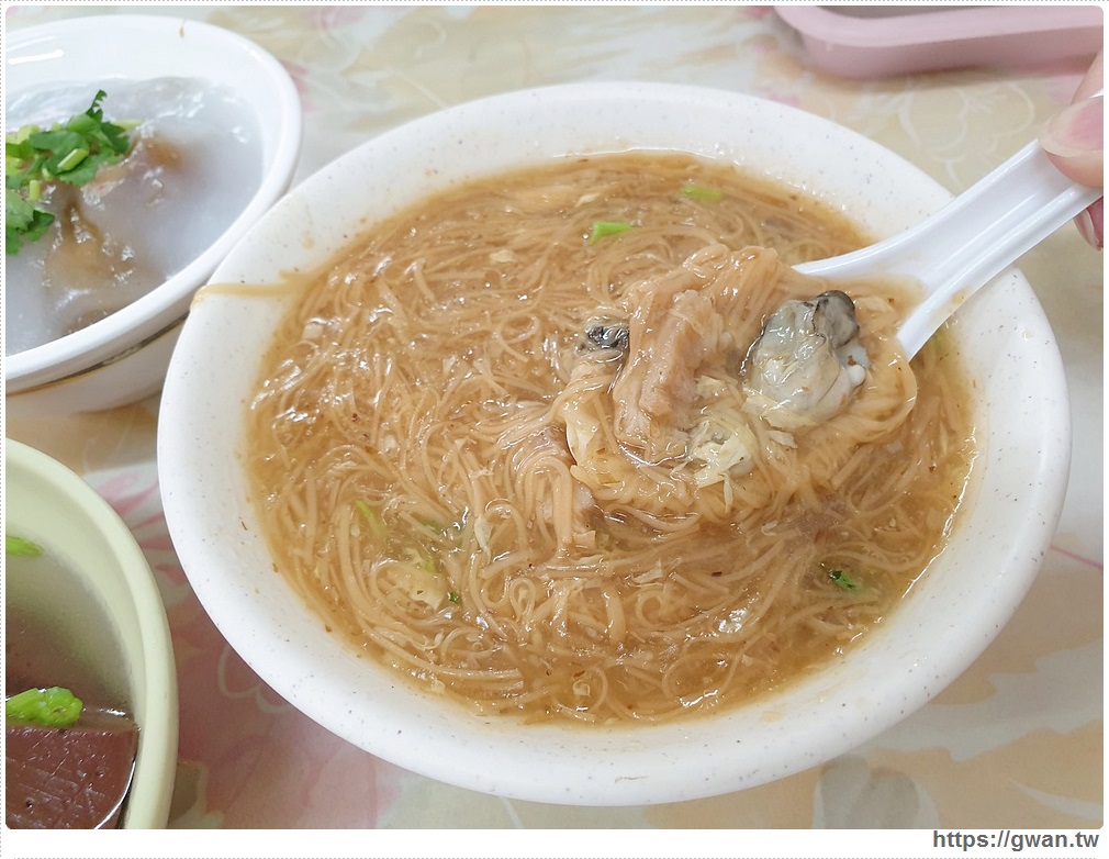 來來大腸蚵仔麵線 向上市場美食