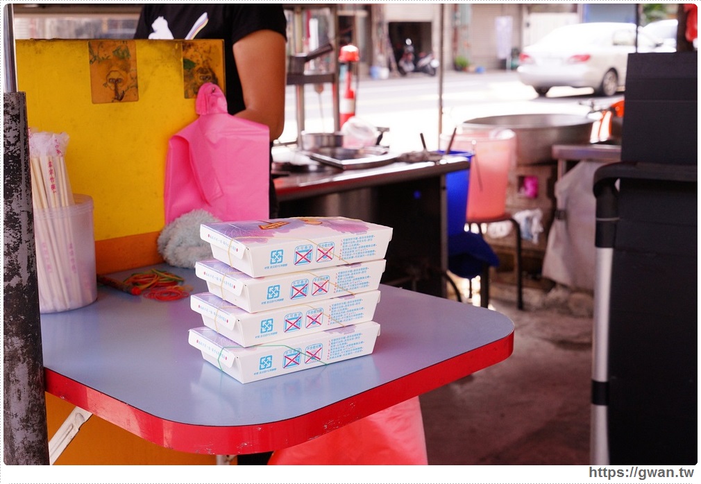 一江橋臭豆腐｜網路上沒有文章、路邊超低調的隱藏版臭豆腐，連在地人都不見得知道！