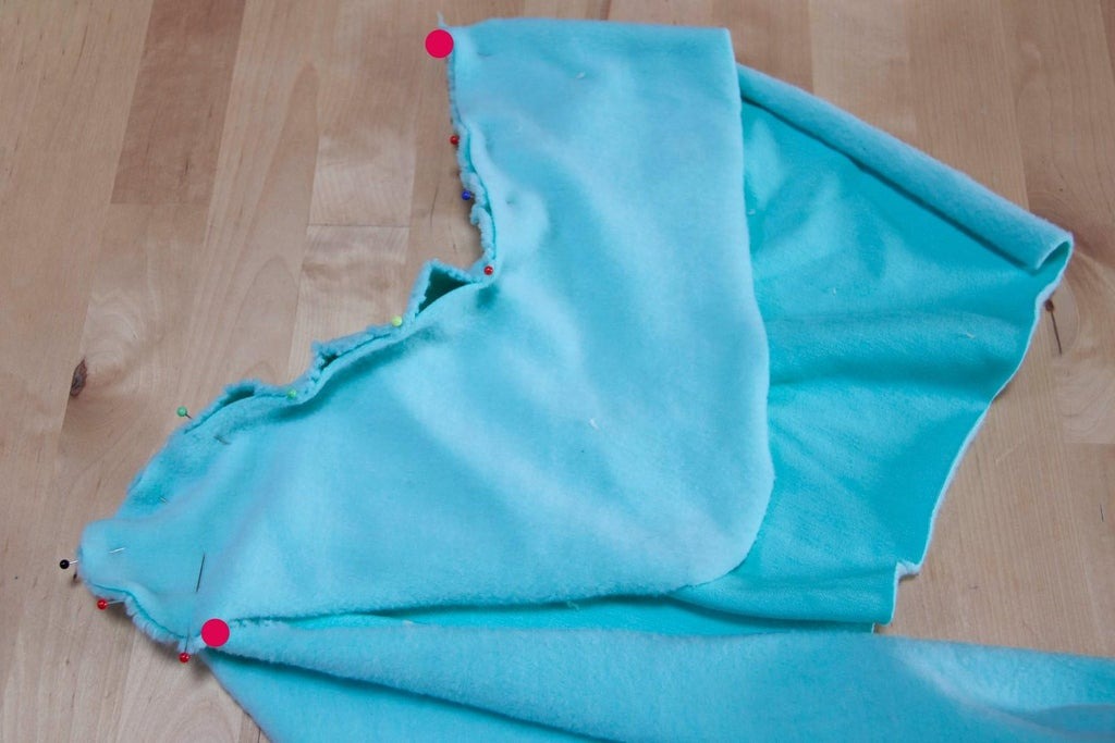 DIY Feet Warmer with a Pocket for a Heat Pad Keep Your Feet Cozy All