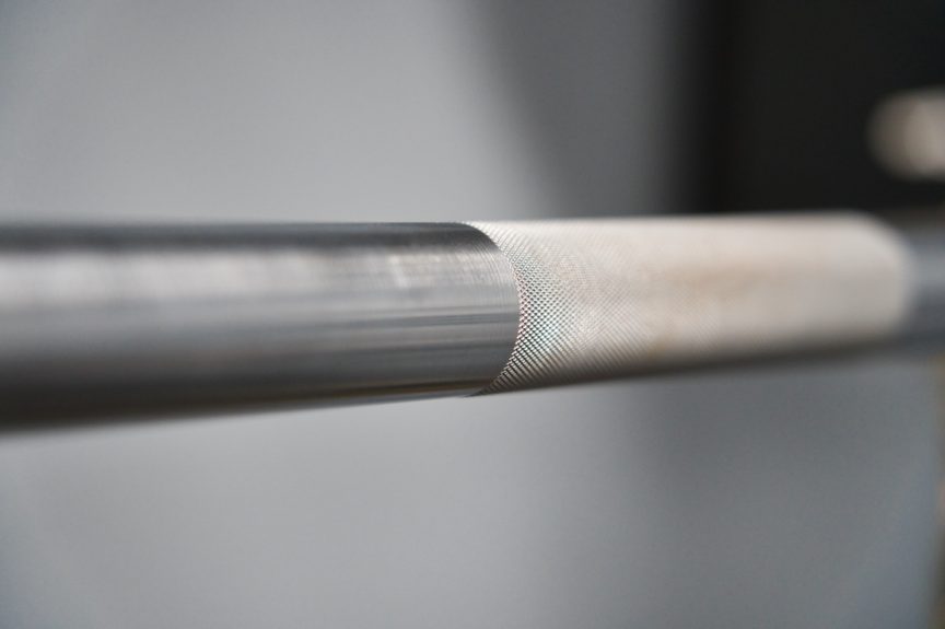 Barbell knurl. What it is and how to pick the best one for you.