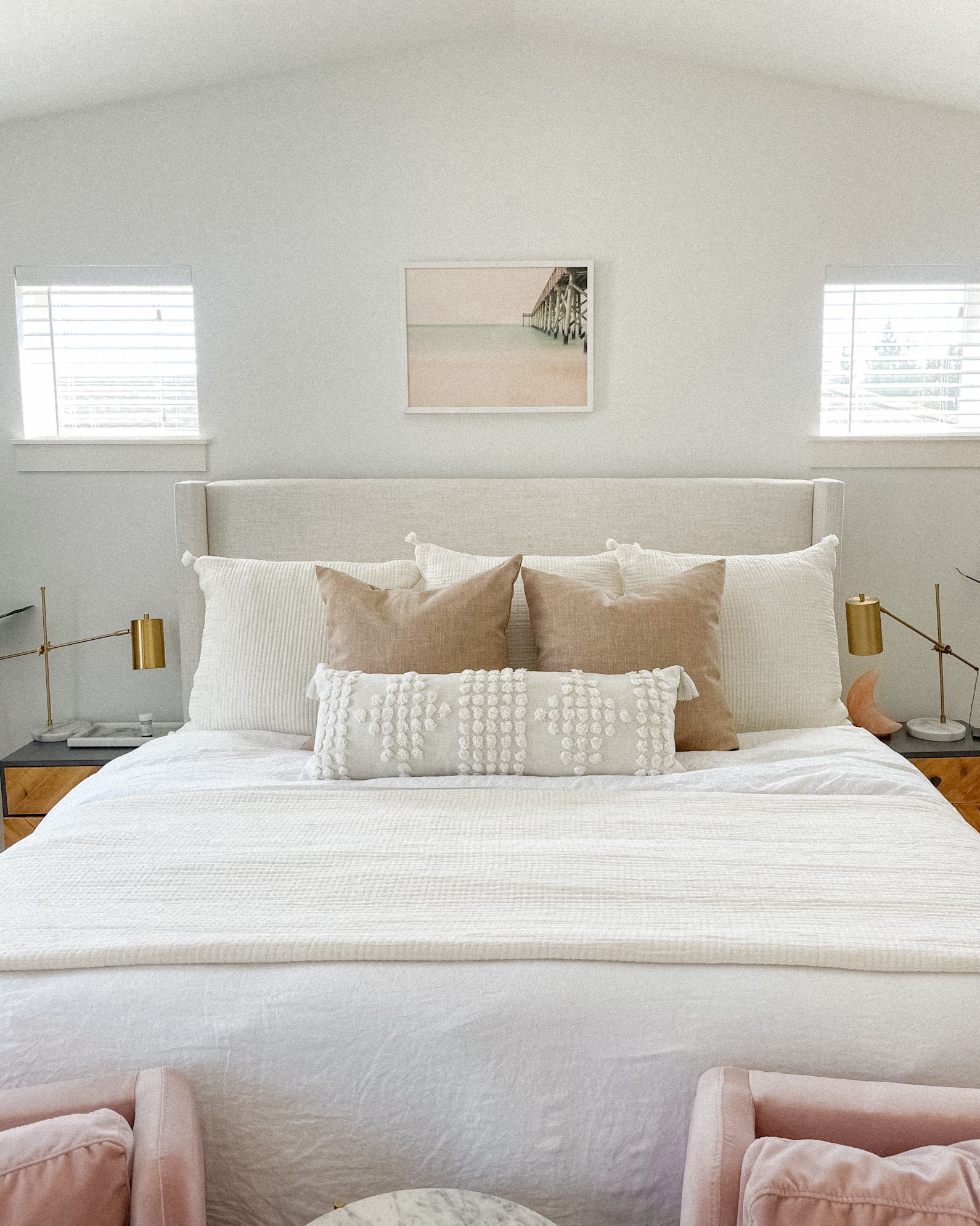 How To Arrange Pillows On The Bed Hanaposy