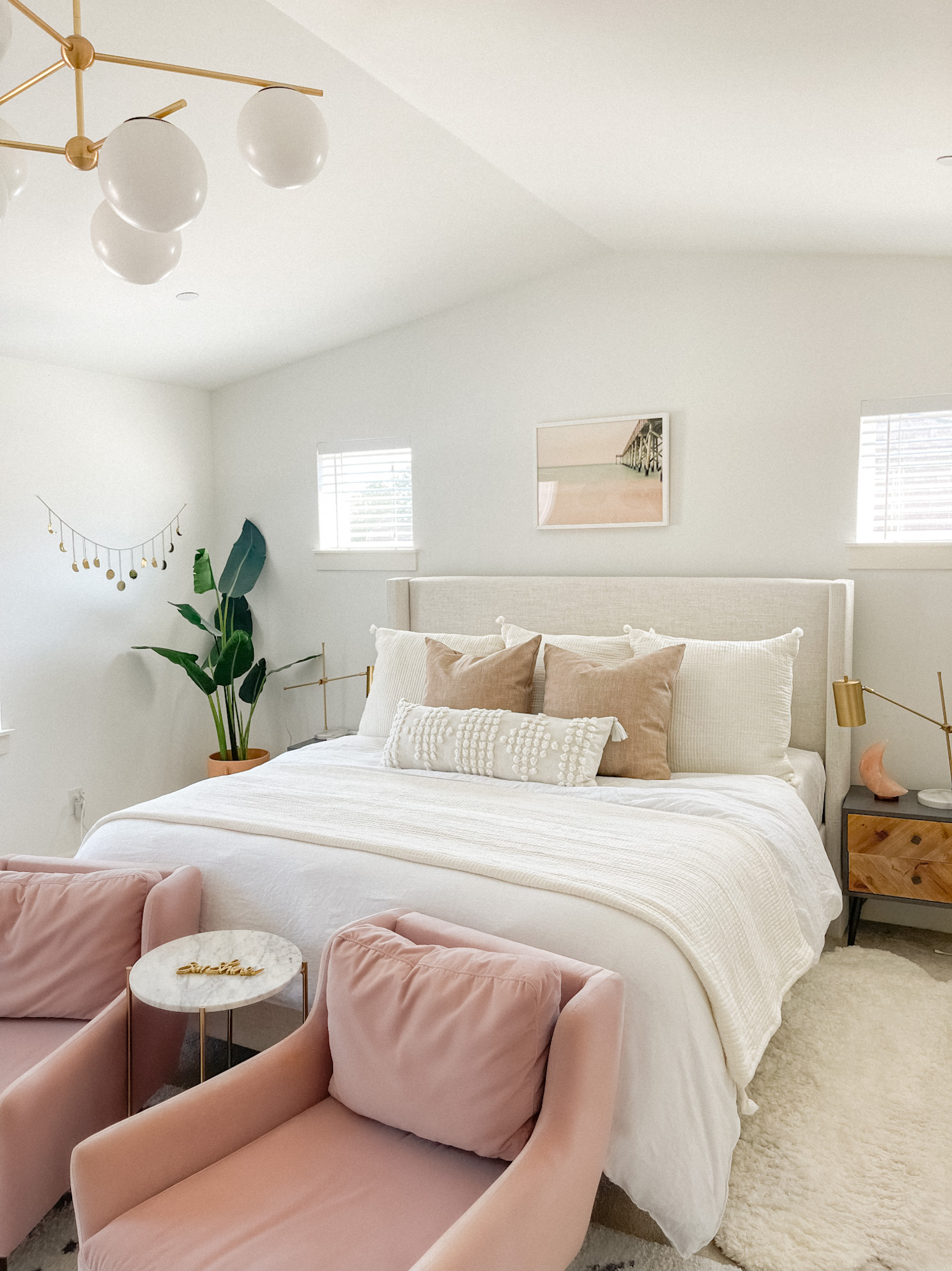 How To Throw Pillows On Bed Hanaposy