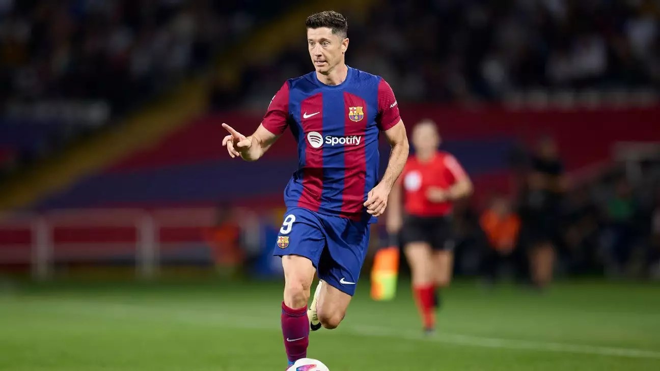 Robert Lewandowski Commits to Stay at Barcelona