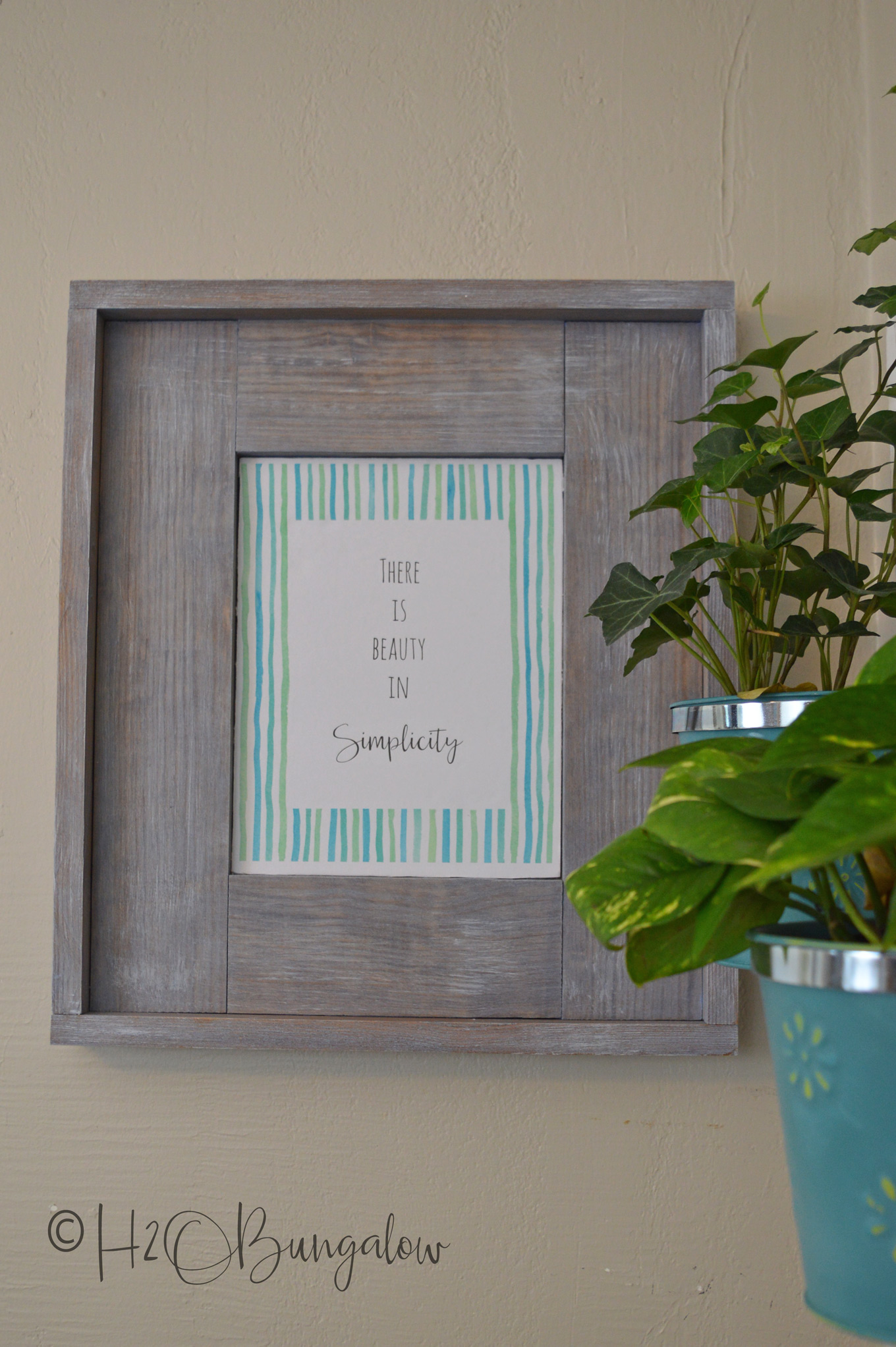 Easy DIY Rustic Picture Frame & More Printable Frames H2OBungalow