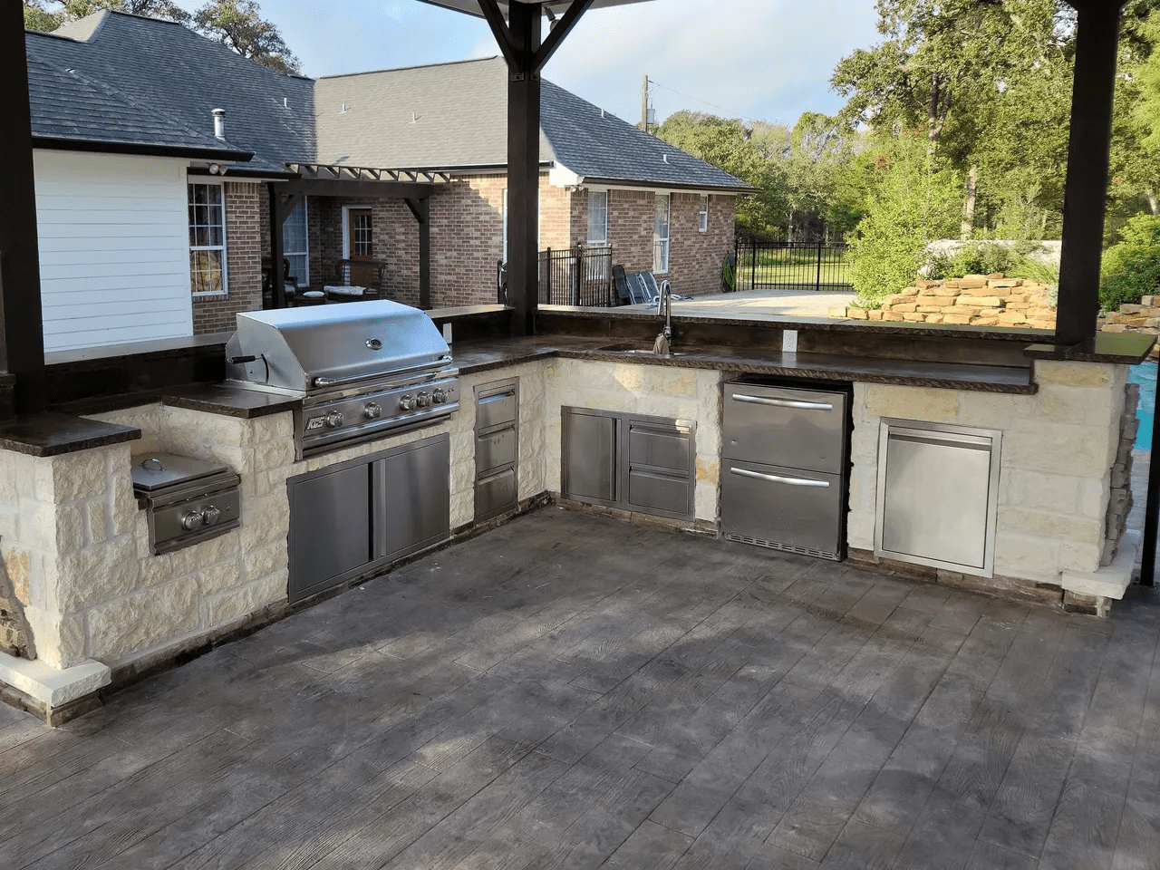 Outdoor Kitchen Contractor College Station, TX H3 Outdoors