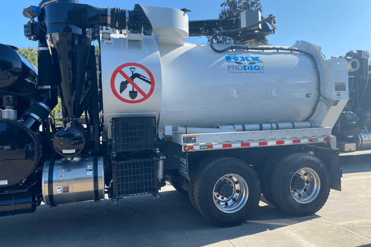 Used HXX Prodigy Hydro Excavator Truck for Sale