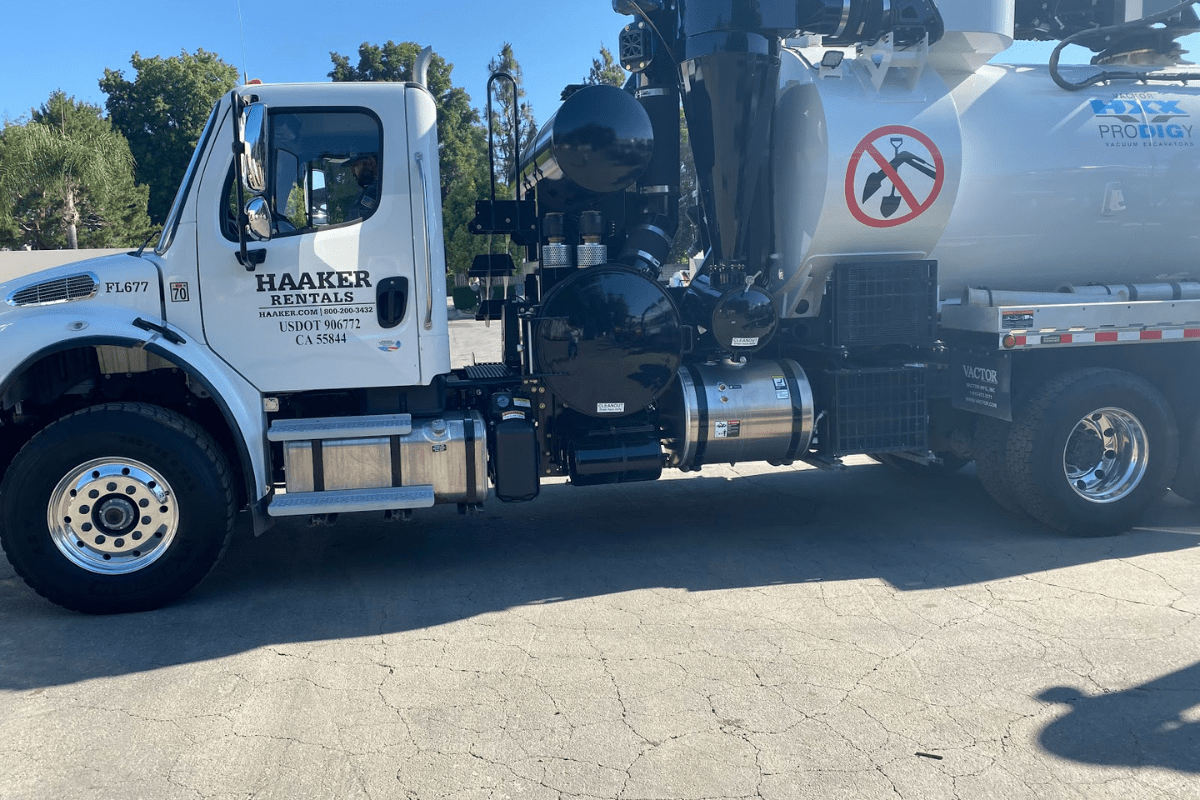 Used HXX Prodigy Hydro Excavator Truck for Sale