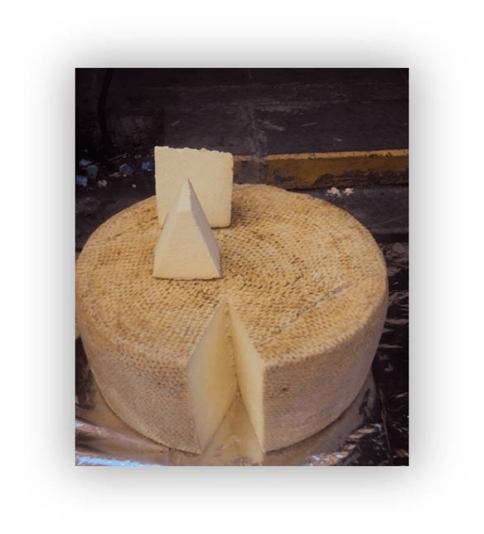 El queso Cotija artesanal madurado, un nutritivo producto tradicional