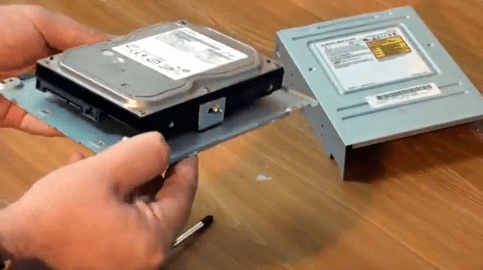 More Drive Bays, Cooling, And Power For A DIY Raid Box Hackaday