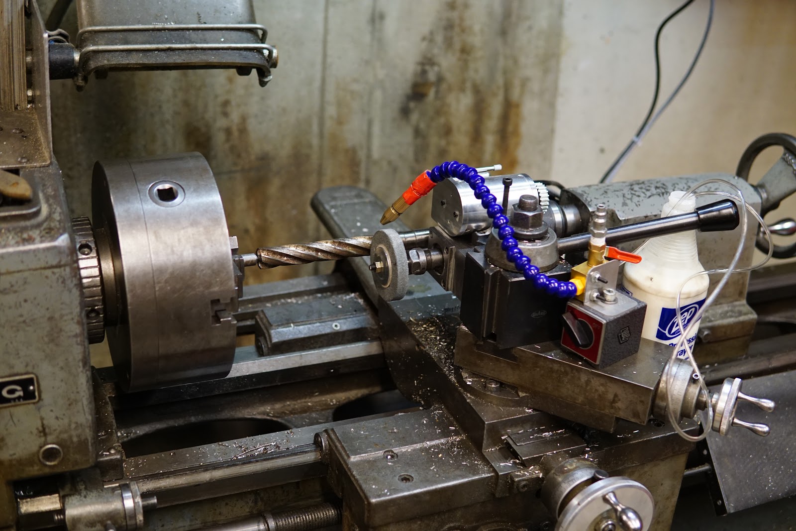 Reamer Regrinding Using A Toolpost Spindle Hackaday