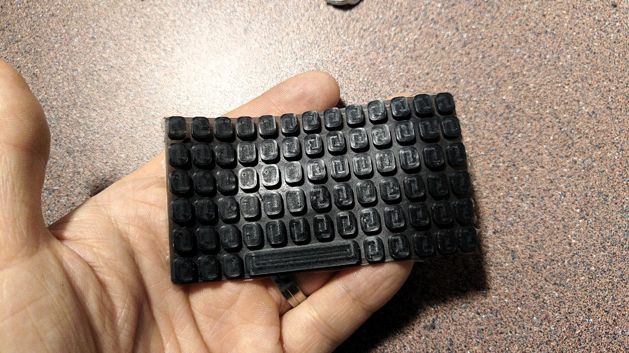 Acrylic Mold Makes For ProfessionalLooking Silicone Keyboards Hackaday