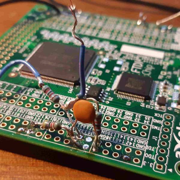 An FPGA And A Few Components Can Make A Radio Hackaday