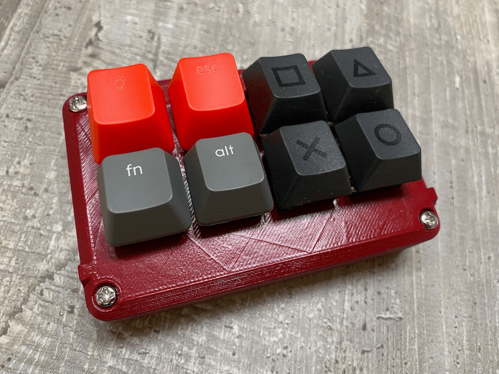CircuitPython Macro Pad Is One Build That Won’t Bite Hackaday