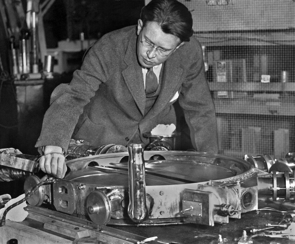 Smashing The Atom A Brief History Of Particle Accelerators Hackaday