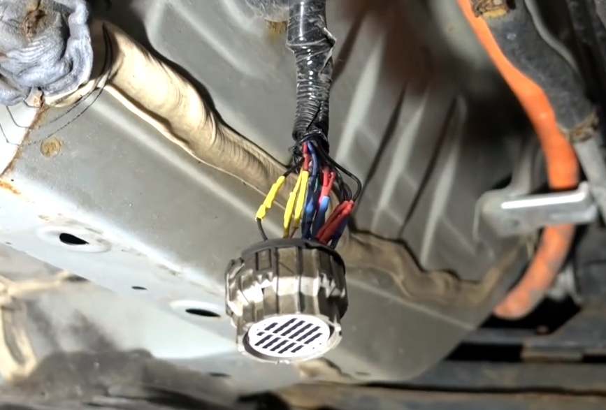 Battery Swap Gives Nissan LEAF New Lease On Life Hackaday