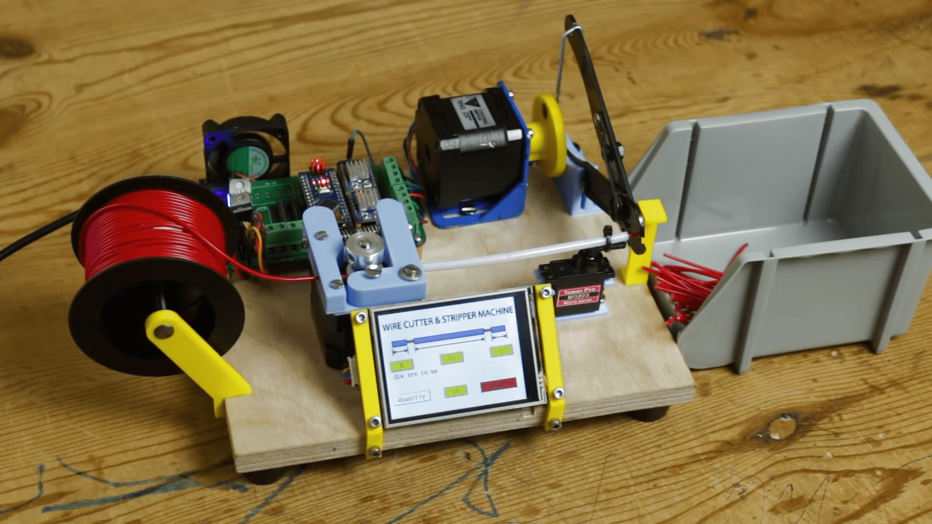 This Automated Wire Prep Machine Cuts And Strips The Wire Hackaday
