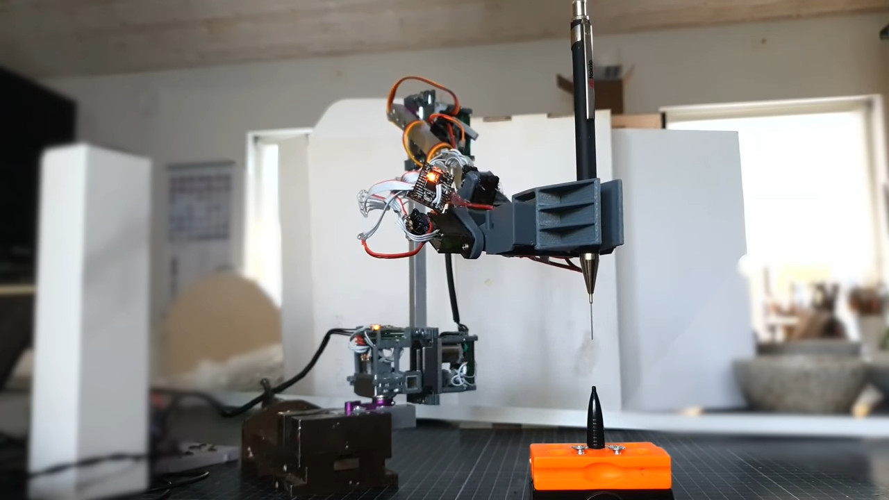 Robot Arm Achieves Amazing Accuracy With Just Servos Hackaday