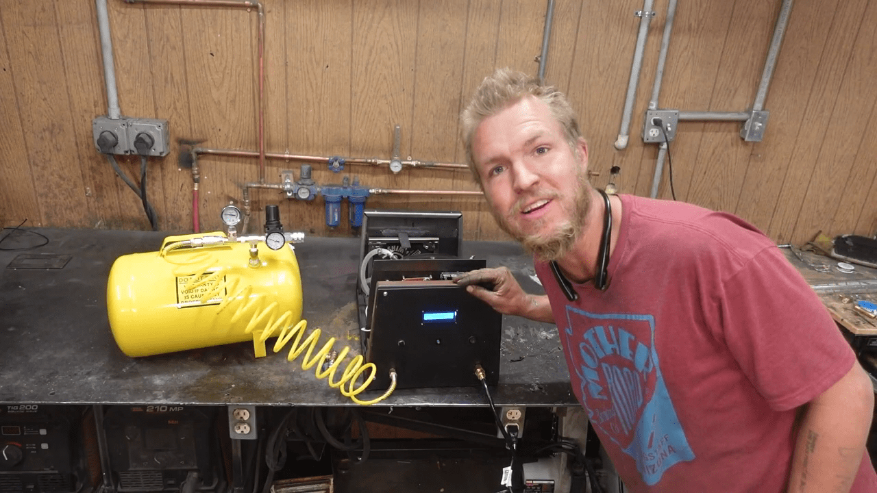 Clever Gas Mixer Gets Just The Right Blend For Homebrew Laser Tubes
