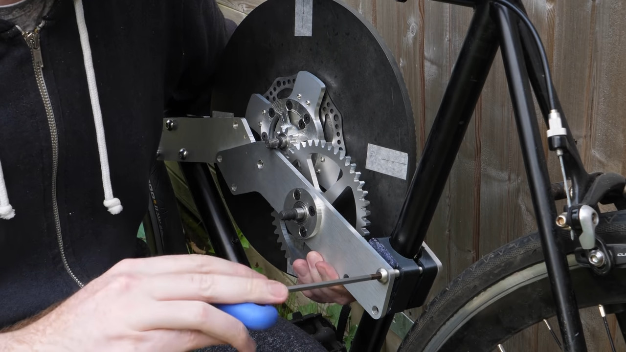Bicycle Flywheel Stores A Bit Of Energy, Not Much Hackaday