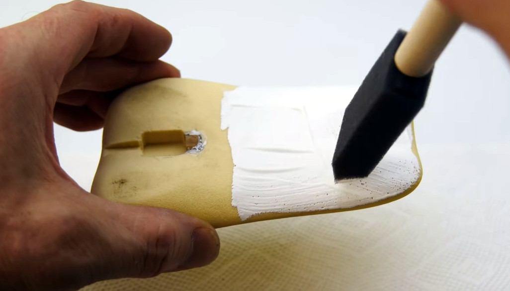 Smoothing Out Foam Parts with Lots of Gesso 3d print...errori ed