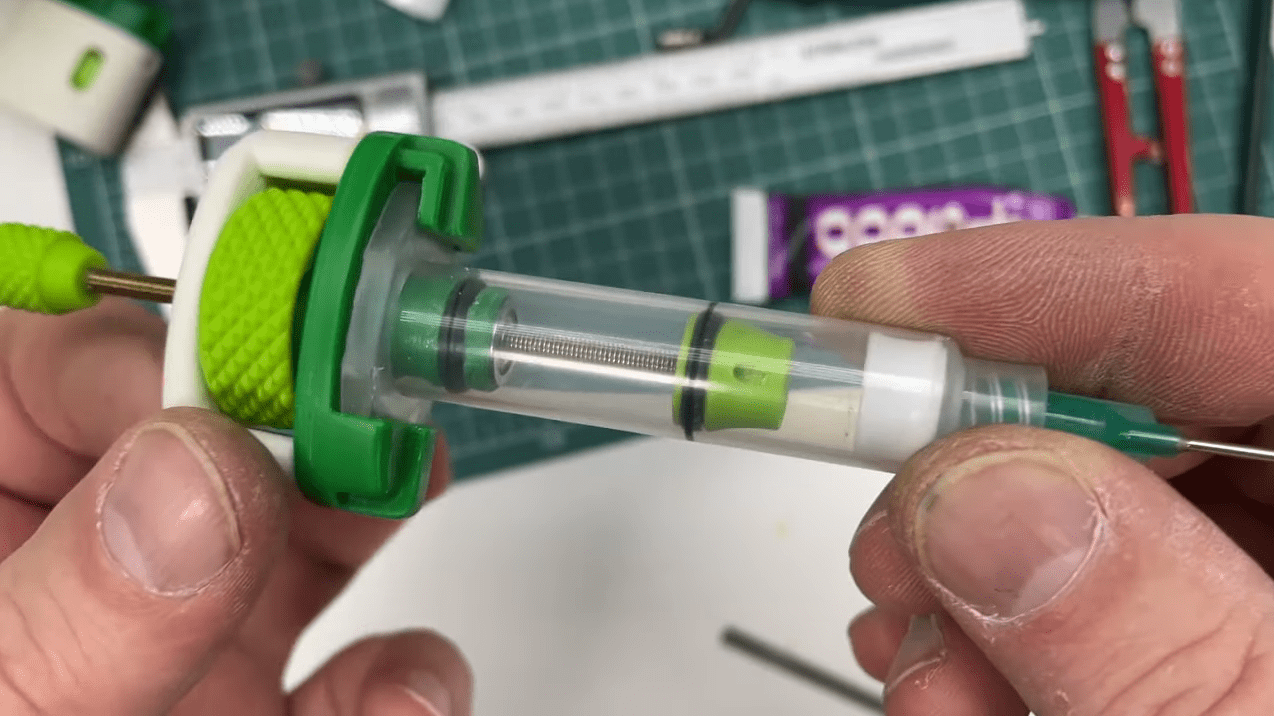 DIY Mechanical Flux Dispenser Syringe Has Fine Control Hackaday