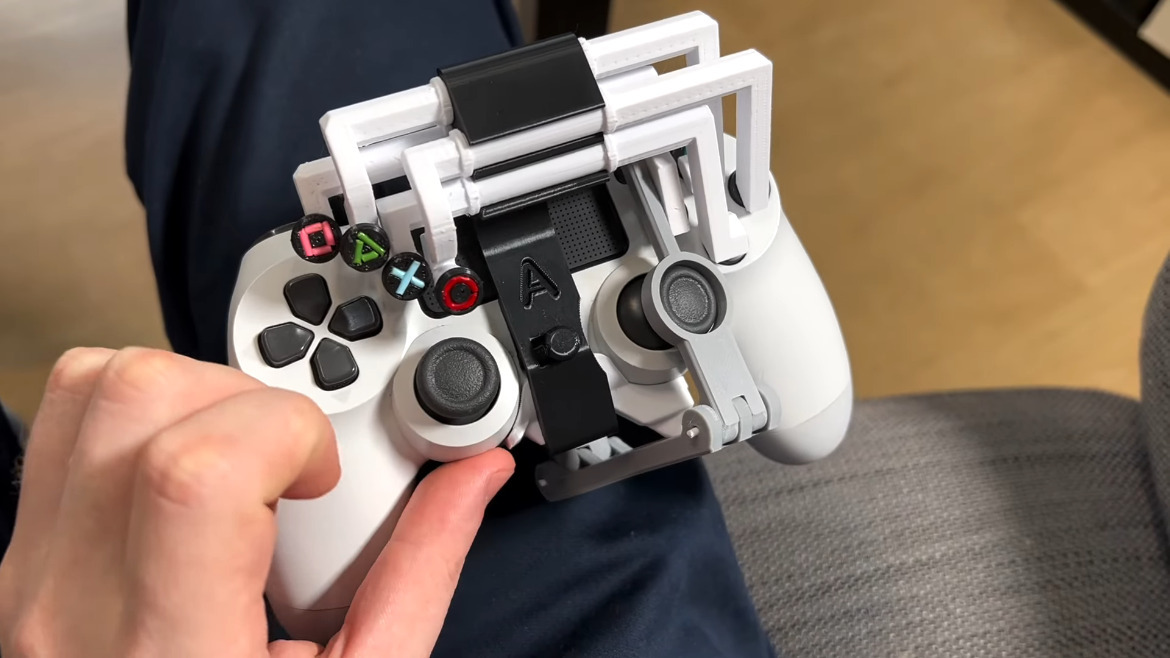 The Coolest Controller Mod, Hands Down | Hackaday