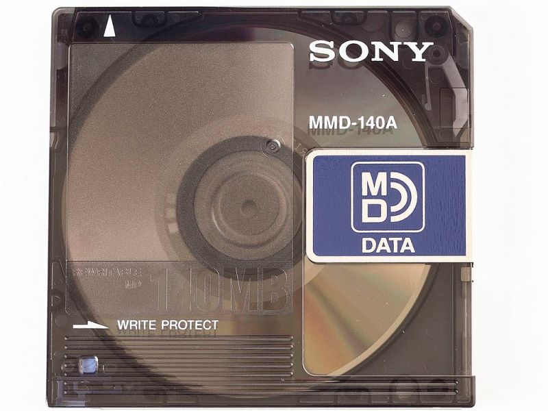MiniDisc Player Supports Full Data Transfer