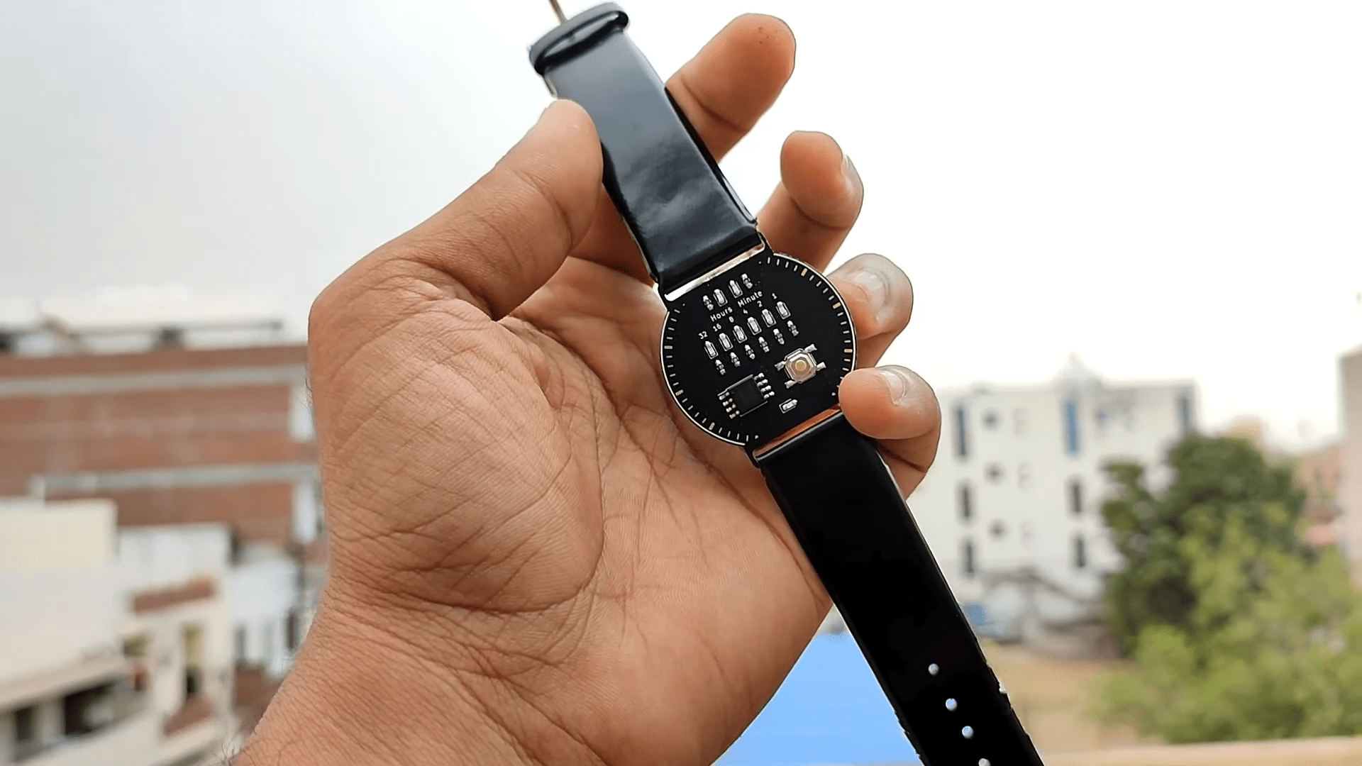 Simple Binary Watch Uses A PCB Body LaptrinhX