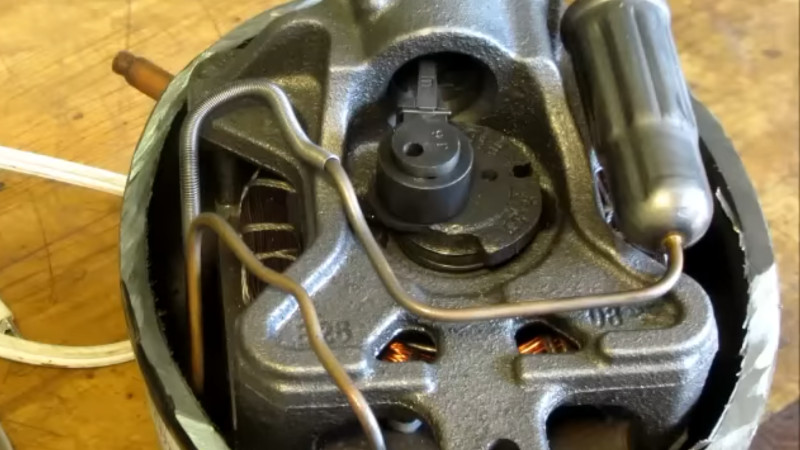 Fridge Compressor Teardown Reveals Engineering Compromises | Hackaday