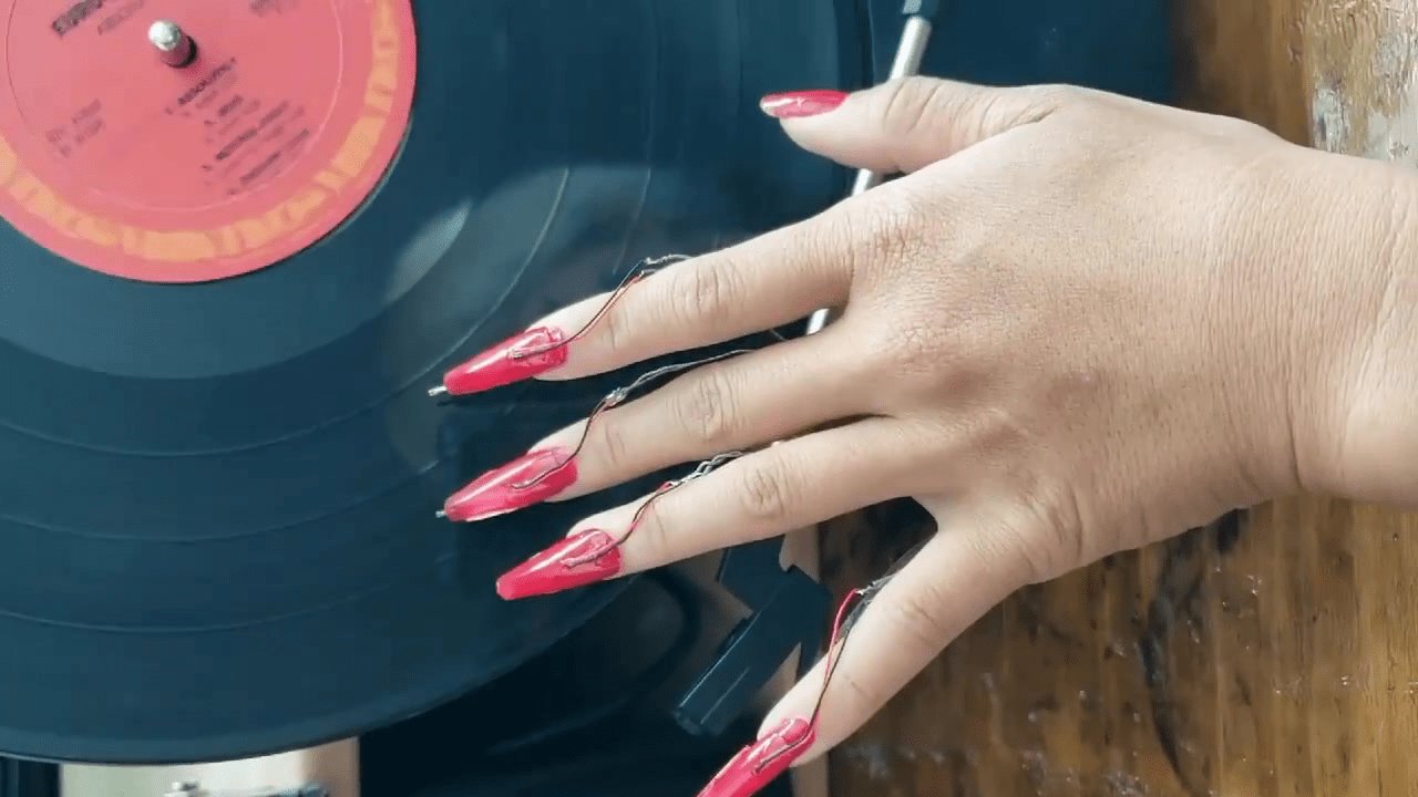 The Sound Of Nails On Black Vinyl Records Hackaday