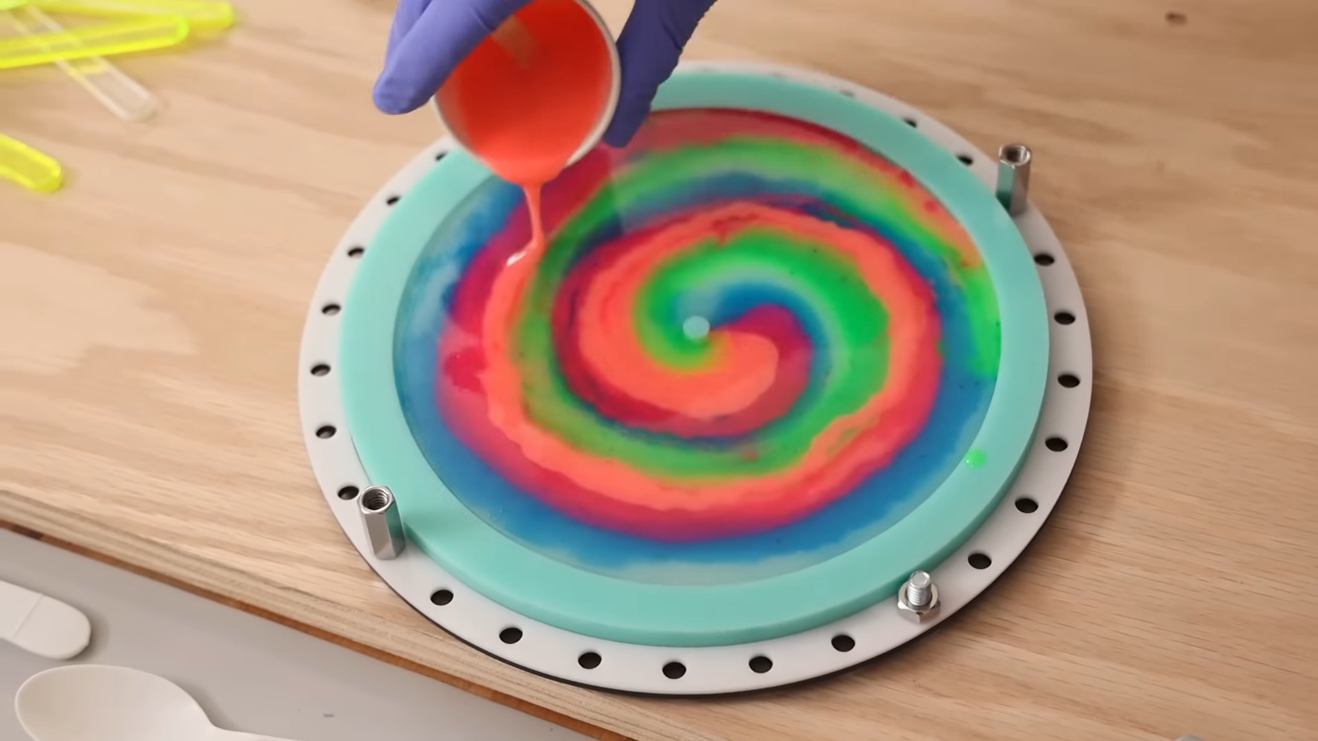 Reproducing Vinyl Records In Resin Hackaday