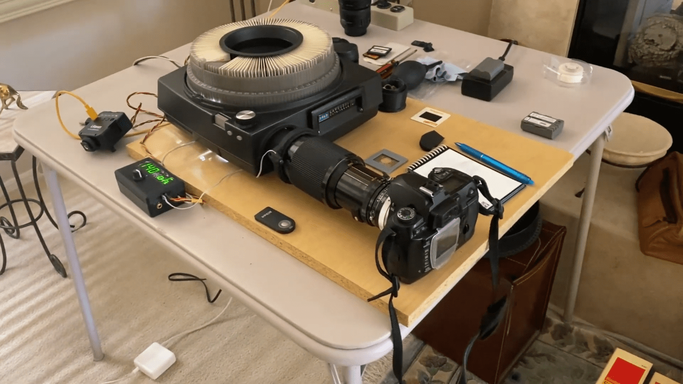 Digitize Your Slide Deck With This ArduinoPowered Slide Carousel